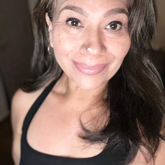 11/03/25  7:00 PM Clothing starts at $3 each and $7 SHOW! LETS HAVE SOMEFUN 😂🤣 - Picture 2 of 16